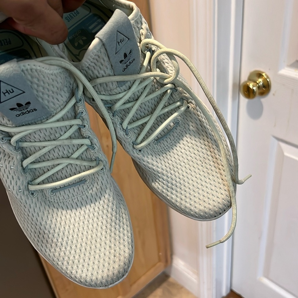 Adidas Pharrell Williams sneakers